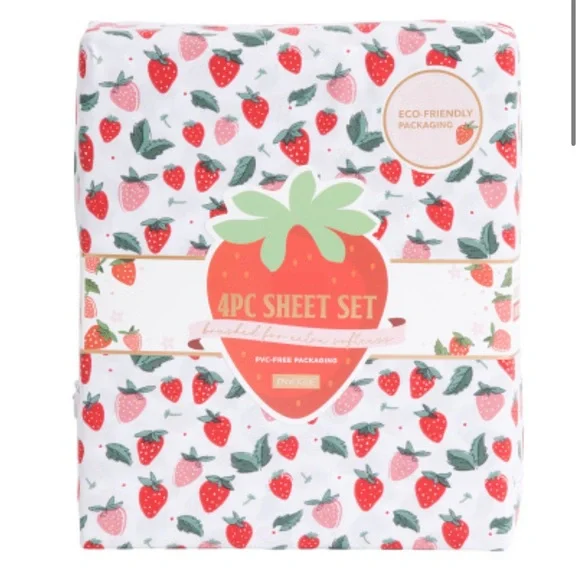 NEW Envogue Strawberry Print Sheet Set - Red and white full size - Picture 2 of 6